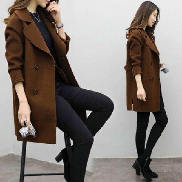 Classic Double-Breasted Wool Coat for Women, Mid-Length Silhouette, Loose Fit, Slimming Design
