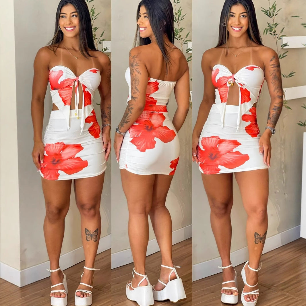 Printed sexy strapless lace up top with pleats hip hugging short skirt set