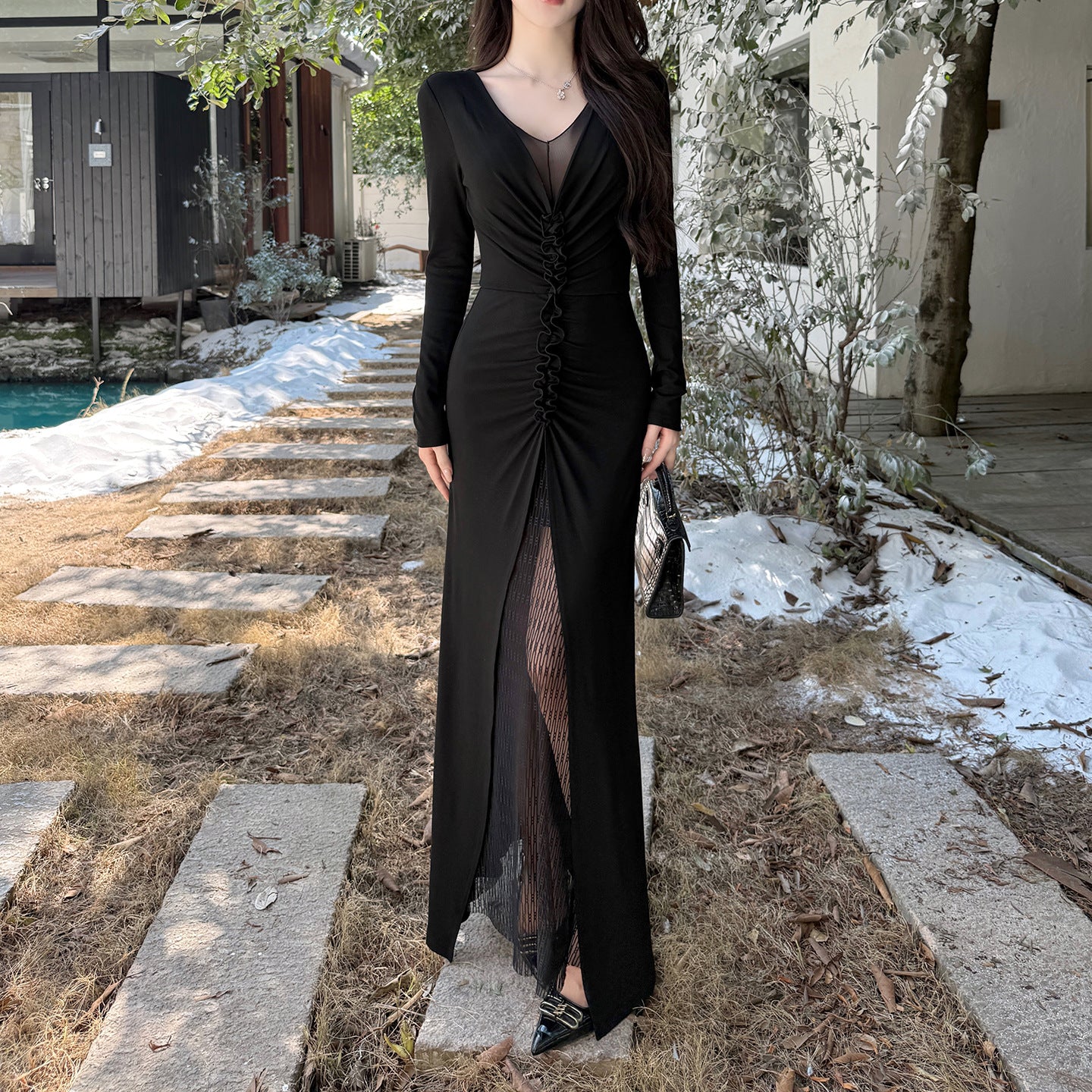 Deep V-pleated long sleeved dress for women