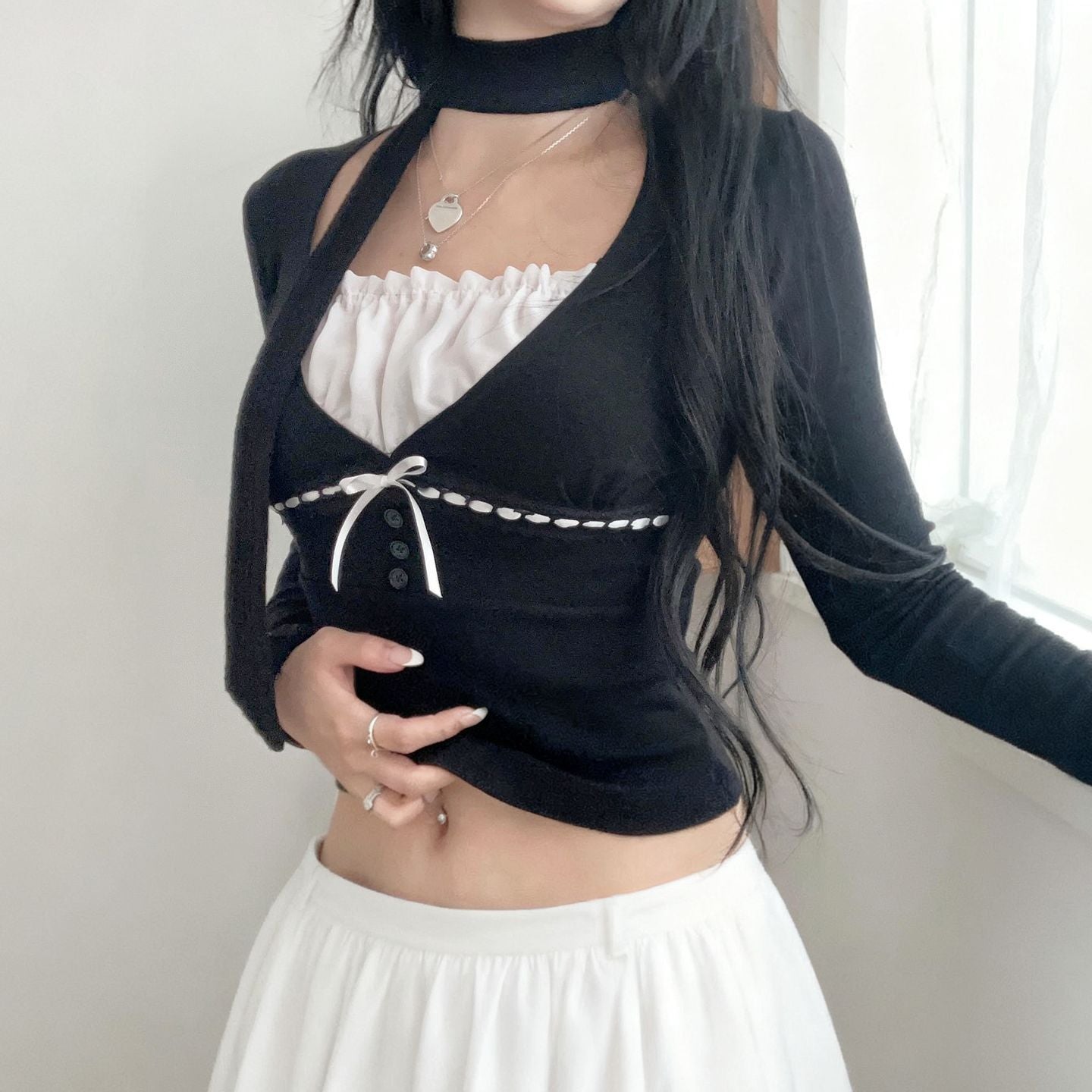 Cute Feminine Style Bow Tie V-Neck Faux Two-Piece Slim Fit Crop Long Sleeve Neck Scarf T-Shirt Simple Basic Top