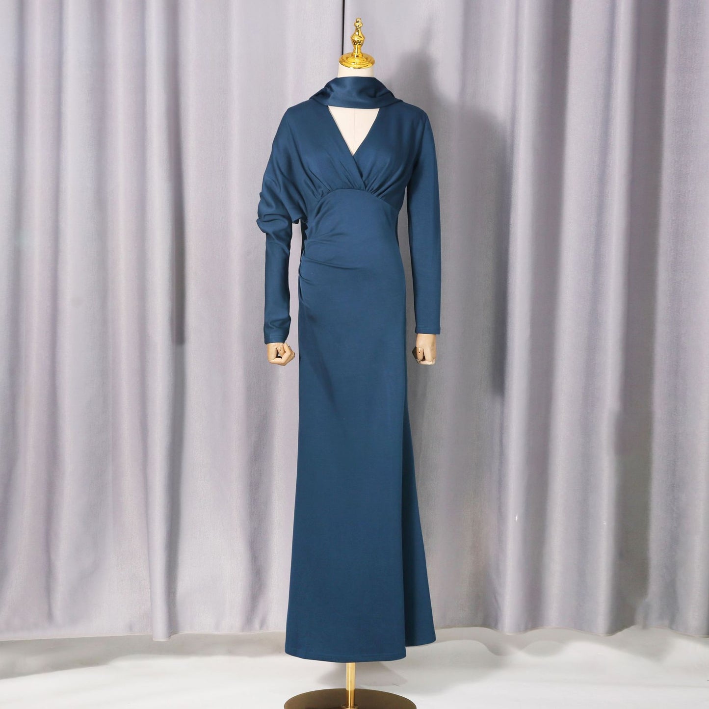 Collar+V-neck design slim fit pleated waist long skirt