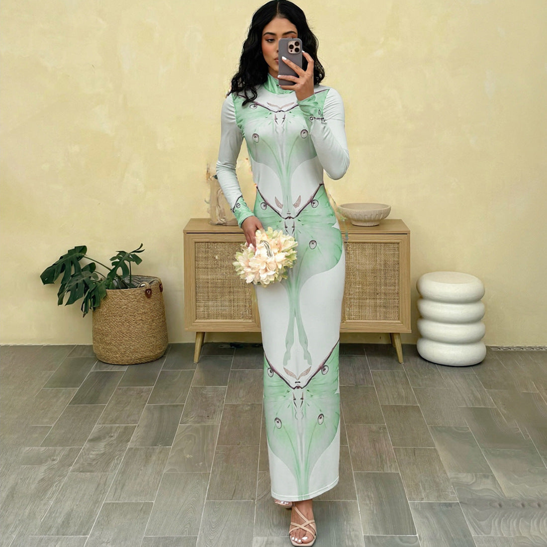 Hip-Hugging Print Dress