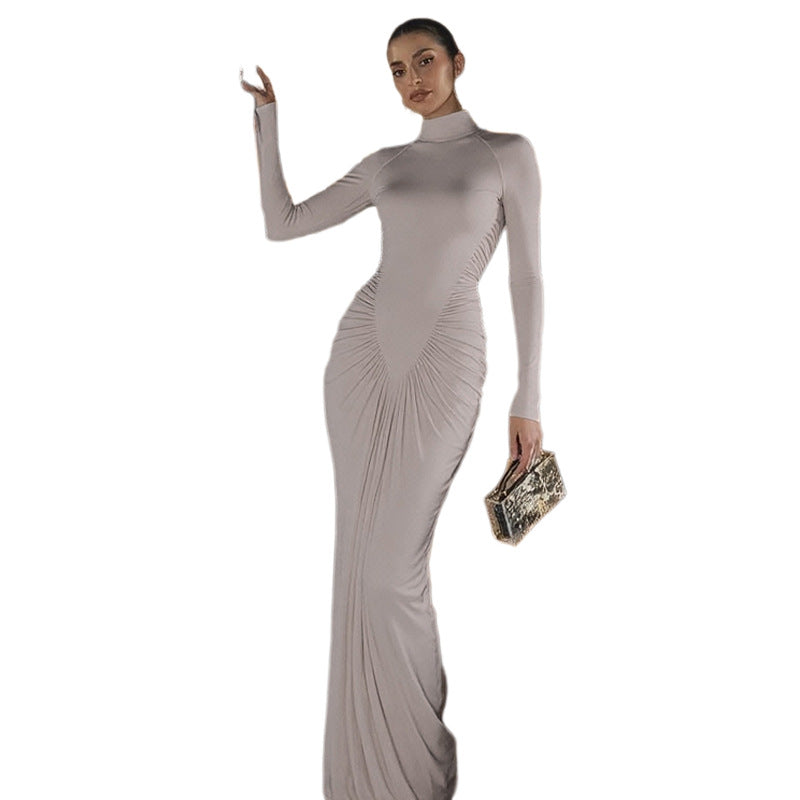 Slimming and slimming pleated long sleeved dress