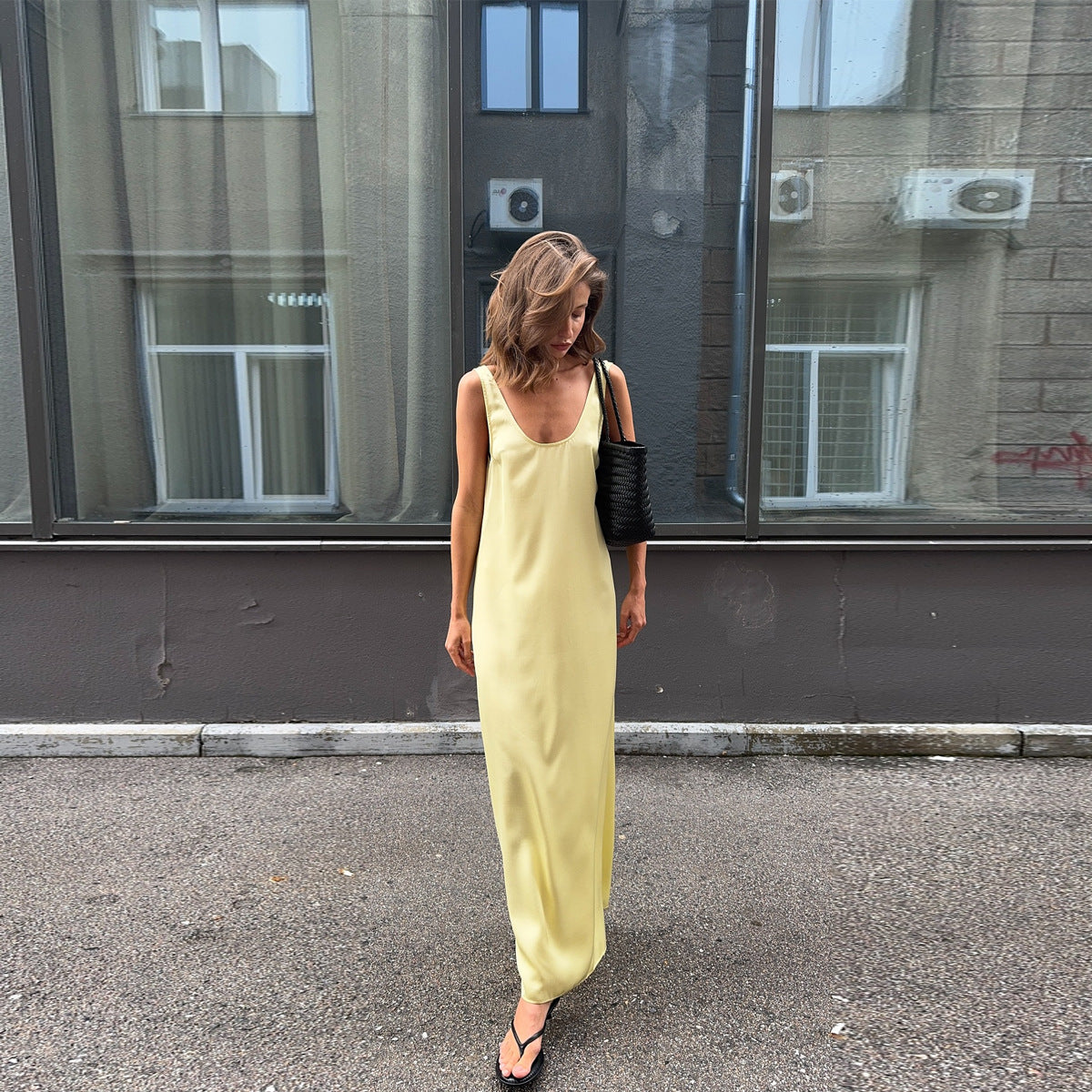 Casual sleeveless elastic satin dress for women
