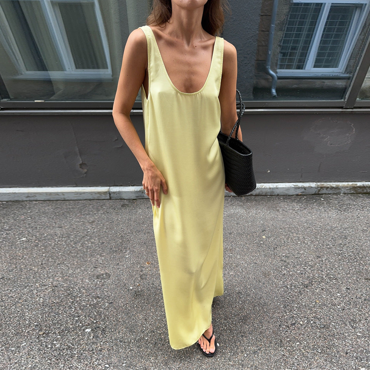 Casual sleeveless elastic satin dress for women