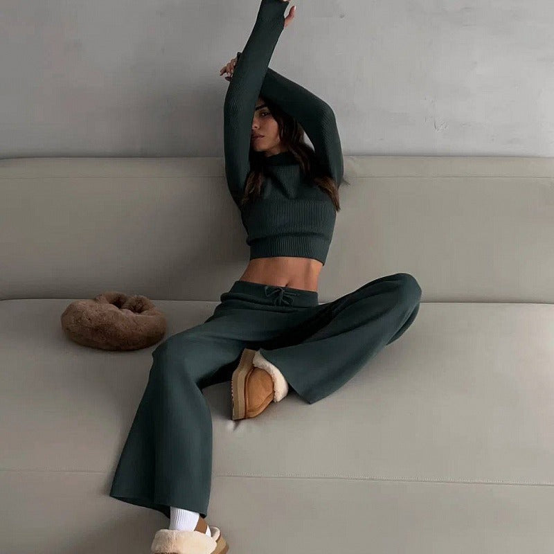 Elegant casual set with long-sleeved crop top