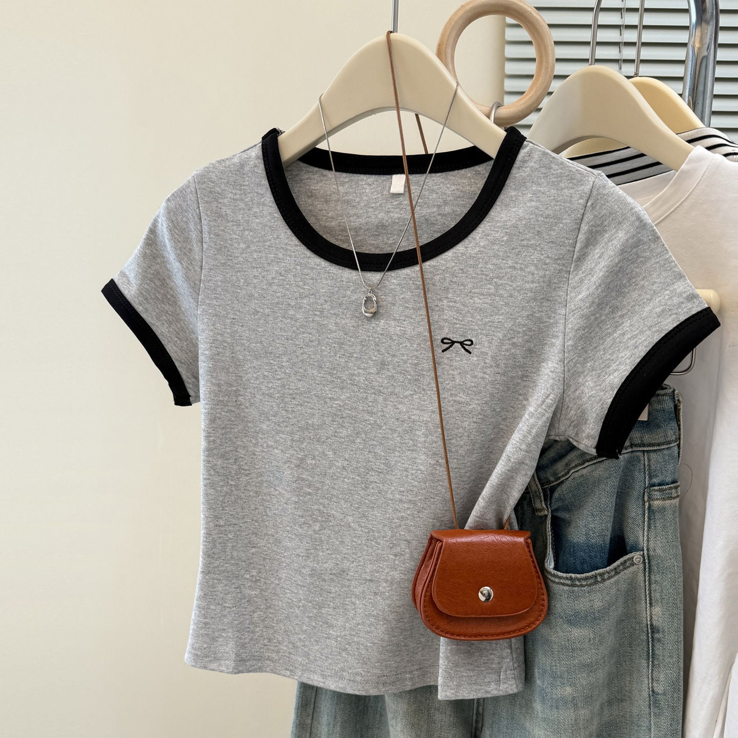 Style Short Sleeve T-Shirt for Women, Slim Fit Korean Version Embroidered Crop Top