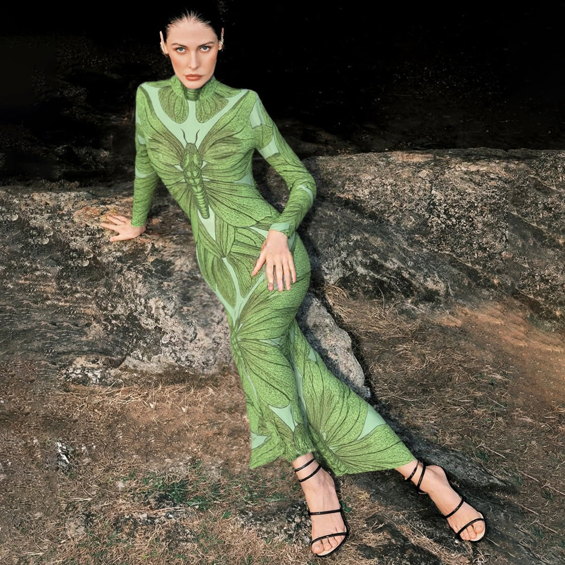 Hip-Hugging Print Dress