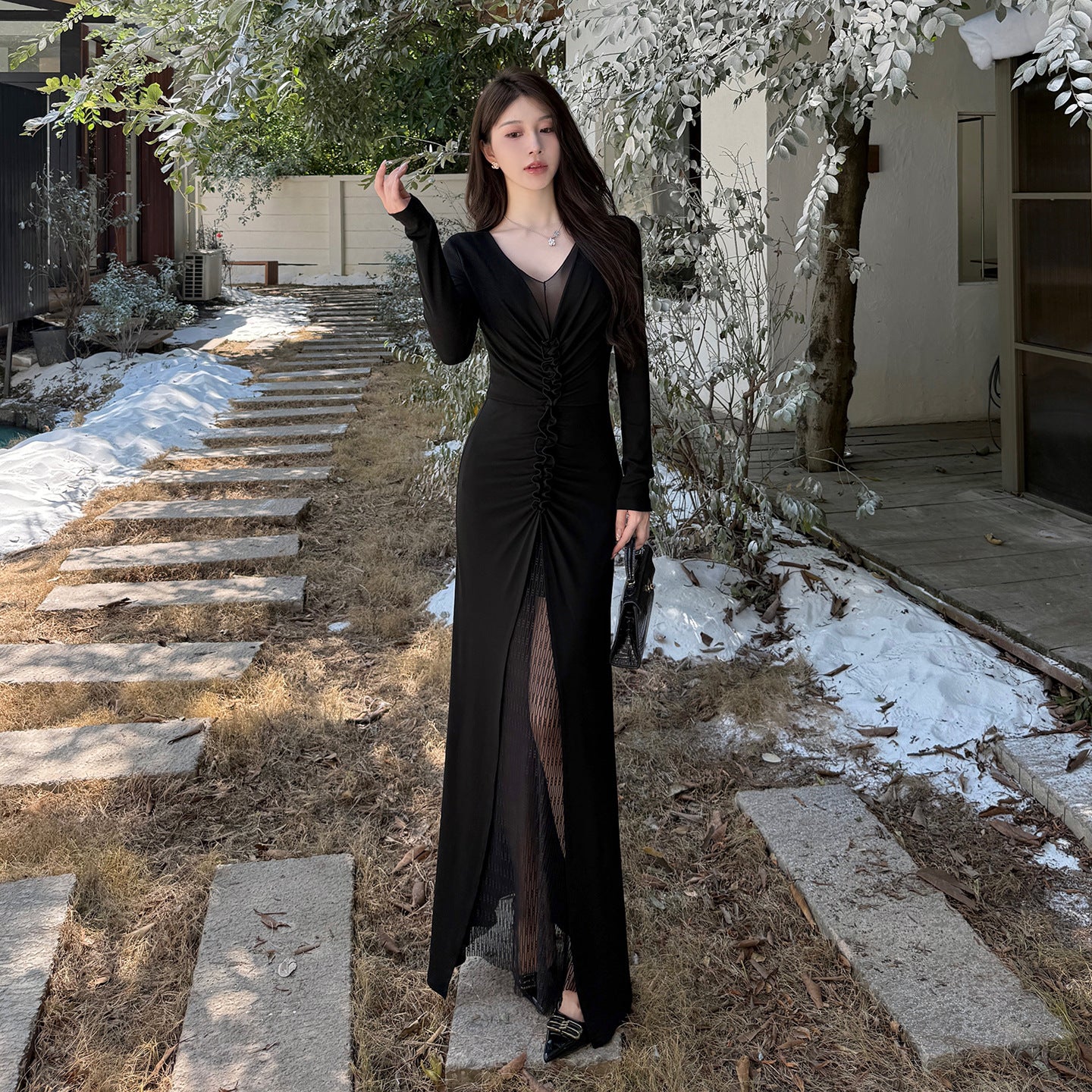 Deep V-pleated long sleeved dress for women