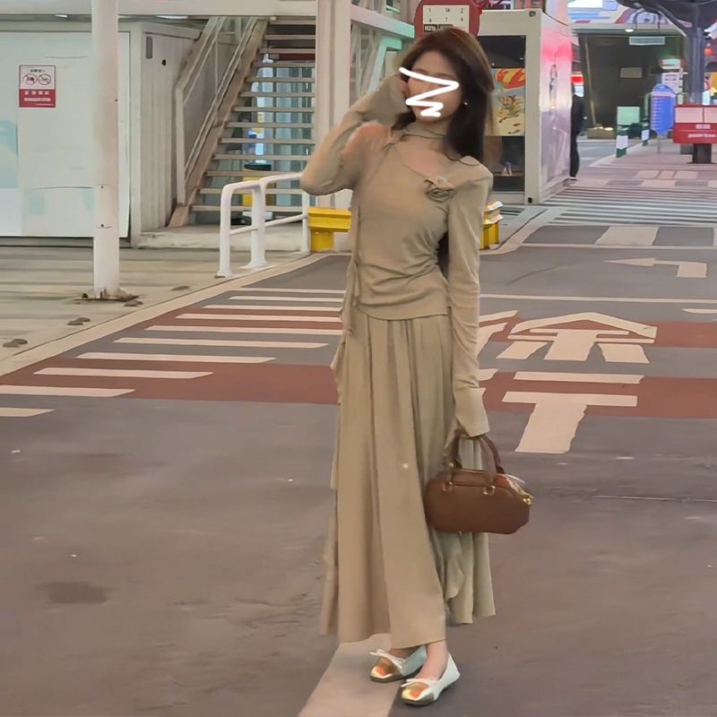 Petite Friendly Long Sleeve Dress