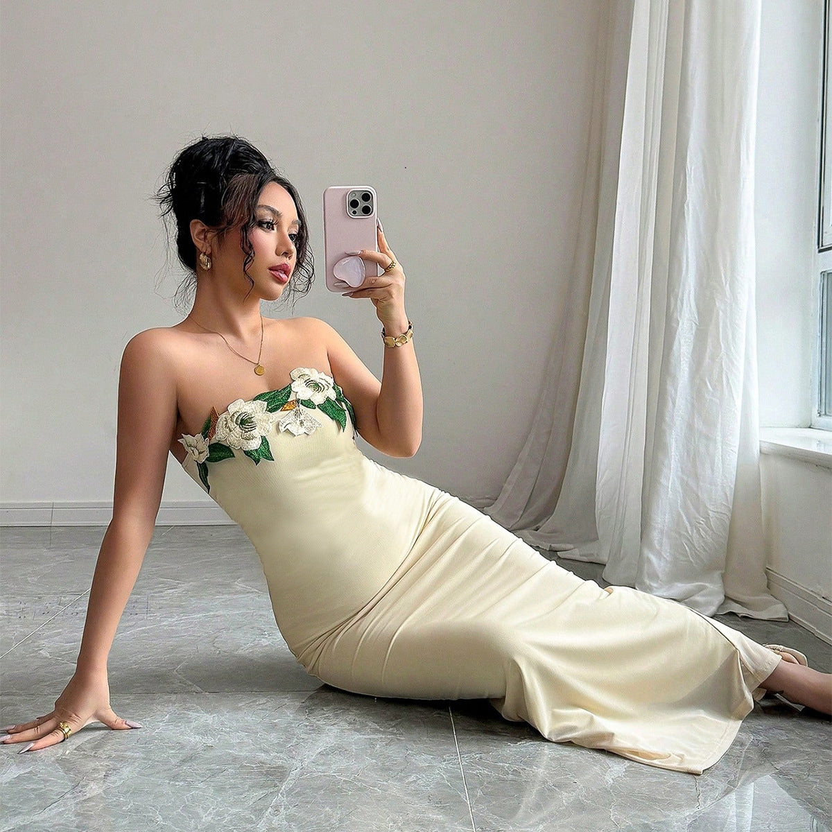 Elegant backless three-dimensional decorative strapless dress for women